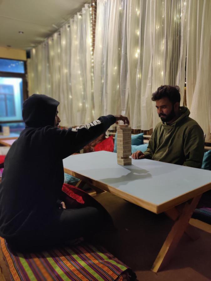 הוסטל מקלוד גאנג' Moustache Mcleodganj מראה חיצוני תמונה