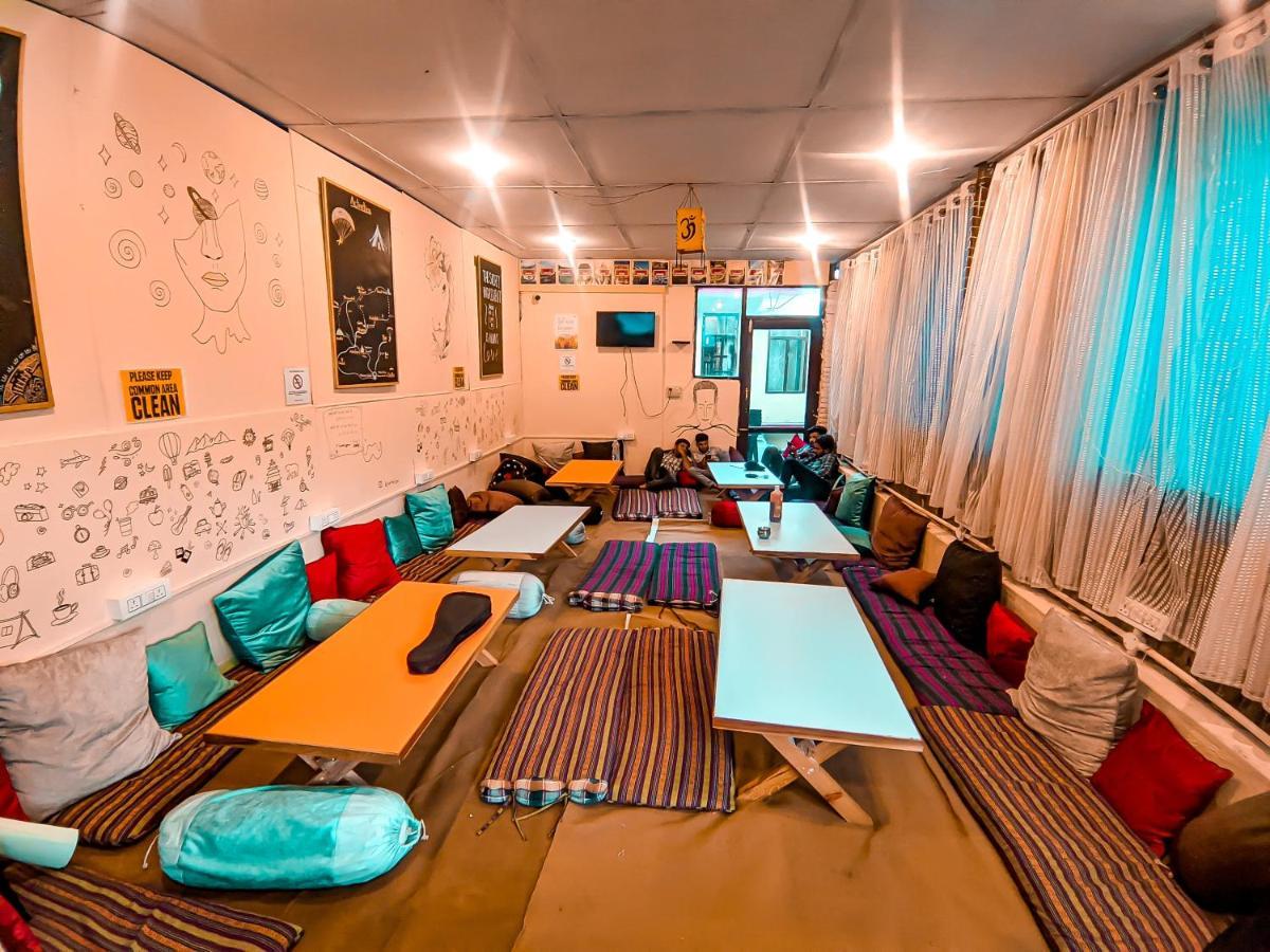 הוסטל מקלוד גאנג' Moustache Mcleodganj מראה חיצוני תמונה